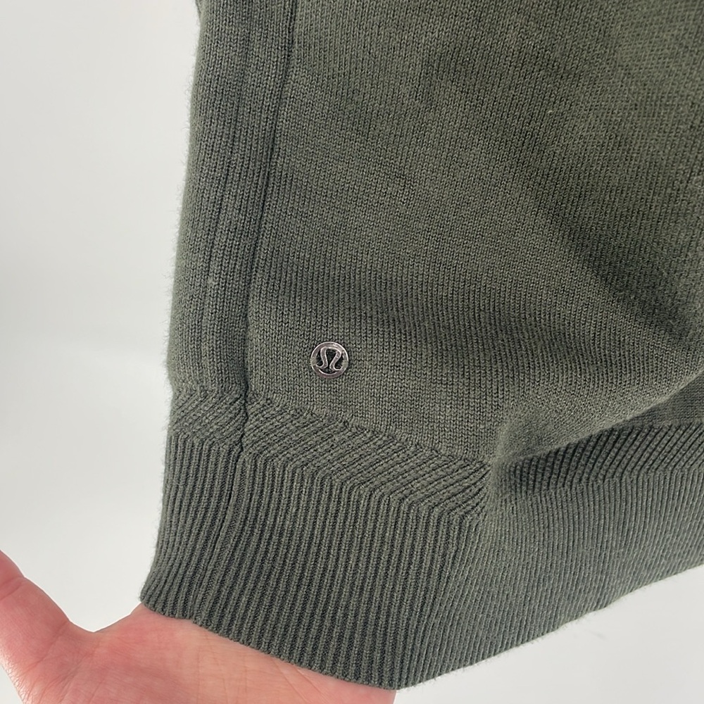 Lululemon City Street Cardigan in Camo Green 8 A14 - Picture 7 of 9
